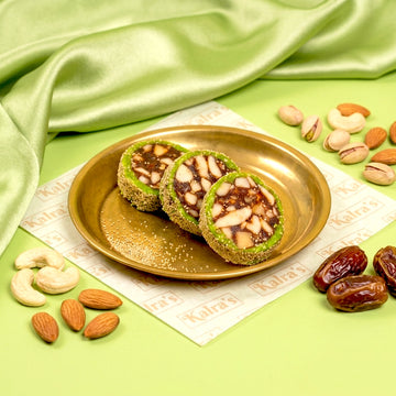 Kaju Khajoor Roll
